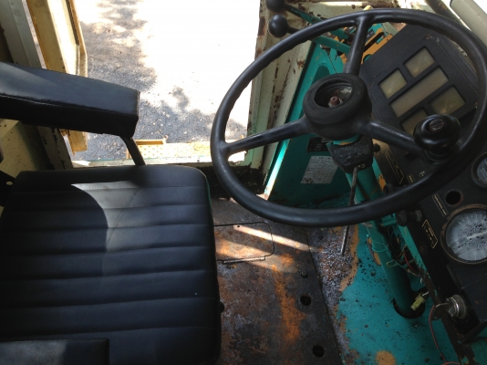 ขายรถตัก Komatsu 510 ; S/N 158XX ; กรองเดี่ยว สภาพสวยพร้อมใช้งานได้ทันที สนใจติดต่อ 081-9485494