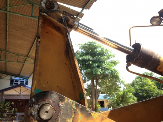 ขายรถตัก Komatsu 510 ; S/N 158XX ; กรองเดี่ยว สภาพสวยพร้อมใช้งานได้ทันที สนใจติดต่อ 081-9485494