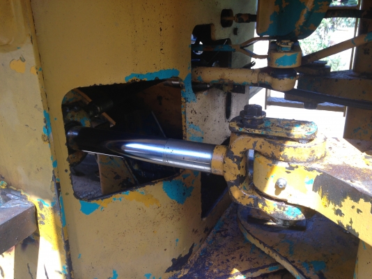 ขายรถตัก Komatsu 510 ; S/N 158XX ; กรองเดี่ยว สภาพสวยพร้อมใช้งานได้ทันที สนใจติดต่อ 081-9485494