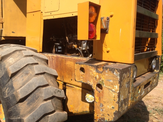 ขายรถตัก Komatsu 510 ; S/N 158XX ; กรองเดี่ยว สภาพสวยพร้อมใช้งานได้ทันที สนใจติดต่อ 081-9485494