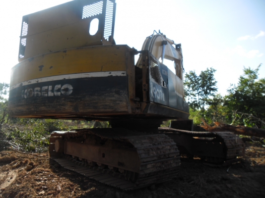 ขายรถแบคโฮ KOBELCO SK 200 MARK 2 ปั้ม K3V เครื่อง 6D31 ตัวเดินเล็กเอวแน่นเครื่องดีปั้มดีบูมอามไม่มีปะโซ่ไม่สวยเอกสารใบสัญญาซื้อขาย ขายรถแบคโฮ KOBELCO SK 200 MARK 2 ปั้ม K3V เครื่อง 6D31 ตัวเดินเล็กเอวแน่นเครื่องดีปั้มดีบูมอามไม่มีปะโซ่ไม่สวยเอกสารใบสัญญาซื้อขาย