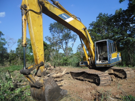 ขายรถแบคโฮ KOBELCO SK 200 MARK 2 ปั้ม K3V เครื่อง 6D31 ตัวเดินเล็กเอวแน่นเครื่องดีปั้มดีบูมอามไม่มีปะโซ่ไม่สวยเอกสารใบสัญญาซื้อขาย ขายรถแบคโฮ KOBELCO SK 200 MARK 2 ปั้ม K3V เครื่อง 6D31 ตัวเดินเล็กเอวแน่นเครื่องดีปั้มดีบูมอามไม่มีปะโซ่ไม่สวยเอกสารใบสัญญาซื้อขาย