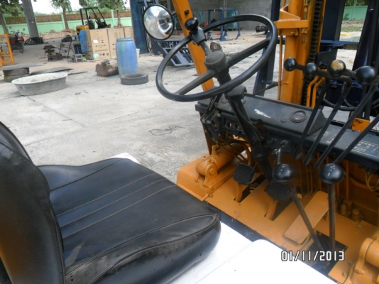 ขายด่วนFORKLIFT-KOMATSUงาฮิ้งฟอร์ค++215000บาท2ตันนำเข้าจากญี่ปุ่นแท้100\%