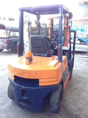 ขายรถยกโตโยต้า TOYOTA 5FD25 ขนาด 2.5 ตัน เครื่องดีเซล (004)