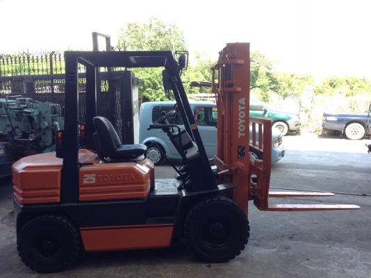 ขายรถยกโตโยต้า TOYOTA 5FD25 ขนาด 2.5 ตัน เครื่องดีเซล งาสไลด์ (006)