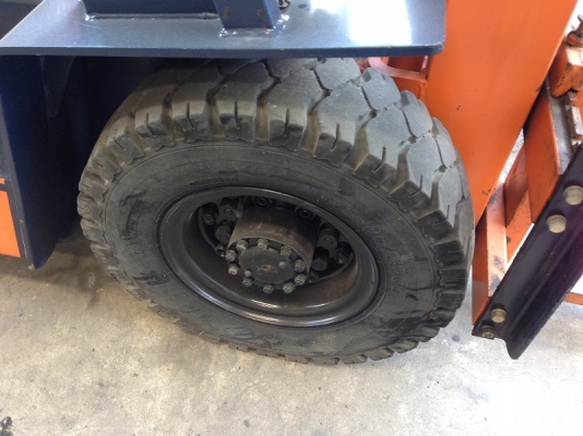 ขายรถยกโตโยต้า TOYOTA 5FD20 ขนาด 2 ตัน เสาสูง 4 เมตร เครื่องดีเซล 951 ชั่วโมง (007) ขายรถยกโตโยต้า TOYOTA 5FD20 ขนาด 2 ตัน เสาสูง 4 เมตร เครื่องดีเซล 951 ชั่วโมง (007)