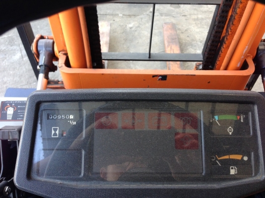 ขายรถยกโตโยต้า TOYOTA 5FD20 ขนาด 2 ตัน เสาสูง 4 เมตร เครื่องดีเซล 951 ชั่วโมง (007) ขายรถยกโตโยต้า TOYOTA 5FD20 ขนาด 2 ตัน เสาสูง 4 เมตร เครื่องดีเซล 951 ชั่วโมง (007)