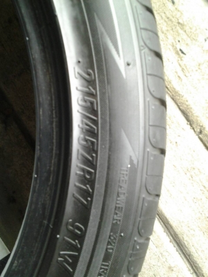 ขายยาง MAXXIS WALTZ MS800 215/45/17 ปี10 ดอกเต็ม คู่ละ 2,200 บาท ขายยาง MAXXIS WALTZ MS800 215/45/17 ปี10 ดอกเต็ม คู่ละ 2,200 บาท