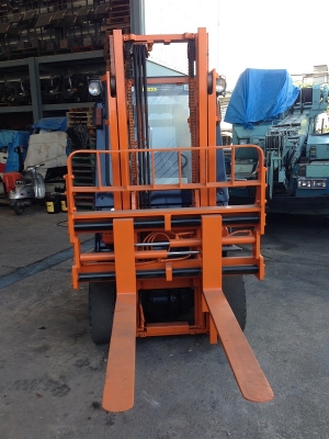 ขายรถยกโตโยต้า TOYOTA 5FD20 ขนาด 2 ตัน เครื่องดีเซล งาสไลด์ (008) ขายรถยกโตโยต้า TOYOTA 5FD20 ขนาด 2 ตัน เครื่องดีเซล งาสไลด์ (008)