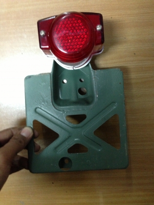 ขายเเป้น X ใส่กรอบทะเบียน C100,102  เเถมไฟฟ้ายให้ด้วย ราคา 700  บาทพร้อมส่งครับ