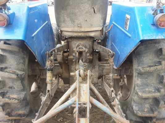 แทรกเตอร์แชมป์ 354 SLX 4 WD พร้อมโตารี่  ถูกๆครับ