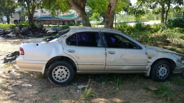 ขาย ซากรถ nissan cefiro