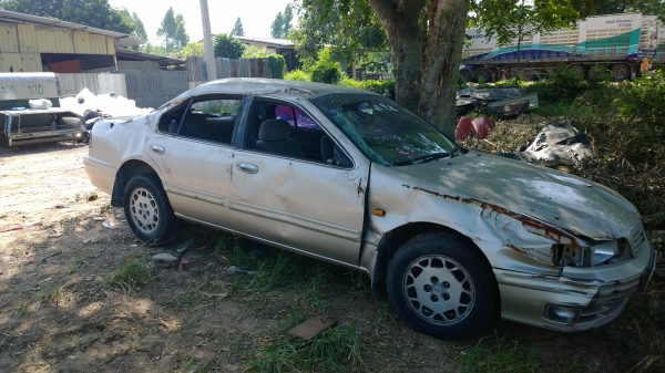 ขาย ซากรถ nissan cefiro