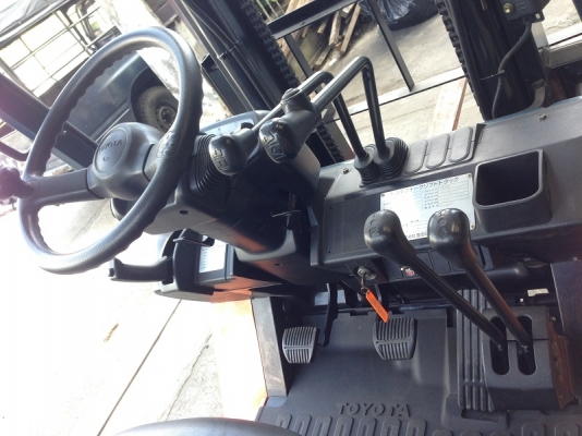 ขายรถยกโตโยต้า TOYOTA 7FGKL20 ขนาด 2 ตัน เครื่องเบนซินติดแก๊ซ (010)