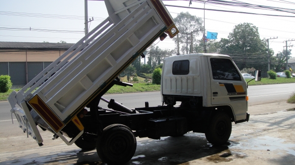 ISUZU NKR ดั๊มดิน 3คิว ปัายเล็กไม่ติดเวลา รถสวยจัดพร้อมลุย