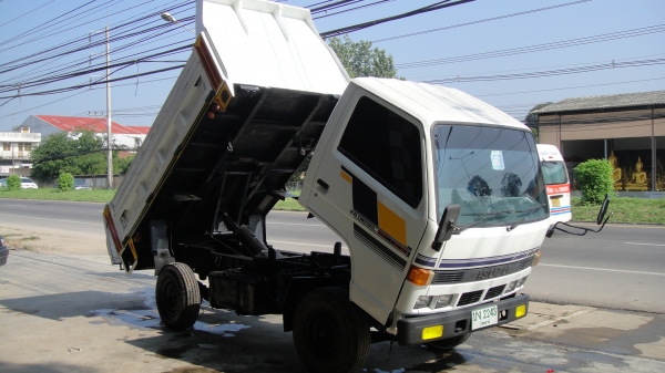 ISUZU NKR ดั๊มดิน 3คิว ปัายเล็กไม่ติดเวลา รถสวยจัดพร้อมลุย