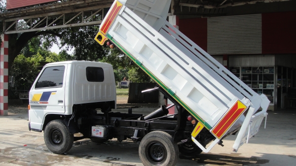 ISUZU NKR ดั๊มดิน 3คิว ปัายเล็กไม่ติดเวลา รถสวยจัดพร้อมลุย