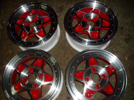 ขายล้อแม็กขอบ14แถมยางให้4เส้น5500บาท