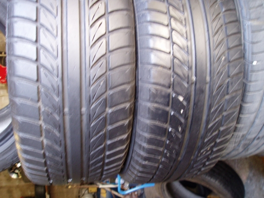 ขายยาง195 50 15 มี3เส้นครับ