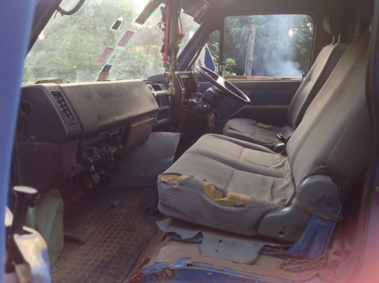 ISUZU NPR 110 ห้างแท้เกียร์ยาวยกหัวได้ Fหน้าFหลัง เครื่องลงเล้มแล้วครับ ราคาวันนี้ 308000 ครับ ISUZU NPR 110 ห้างแท้เกียร์ยาวยกหัวได้ Fหน้าFหลัง เครื่องลงเล้มแล้วครับ ราคาวันนี้ 308000 ครับ