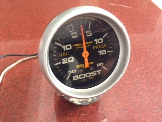 ขายเกจ์วัดบูส AUTO METER หน้าน้ำมัน