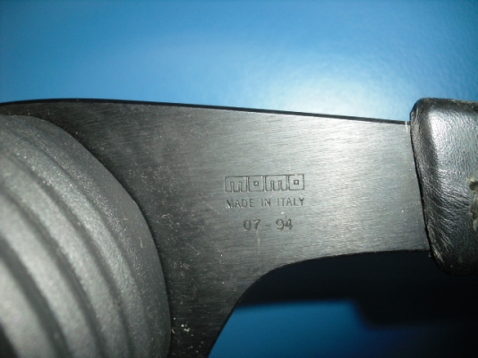 ขายพวงมาลัย momo แท้ made in italy สภาพสวย เส้นผ่าศูนย์กลาง15" ใส่ได้ทั้งรถเก่ง รถกะบะ