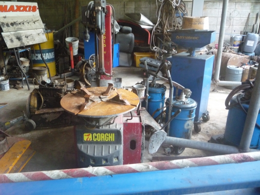 ขายเครื่องตั้งศูนย์ถ่วงล้อและอะไหล่ต่างๆ