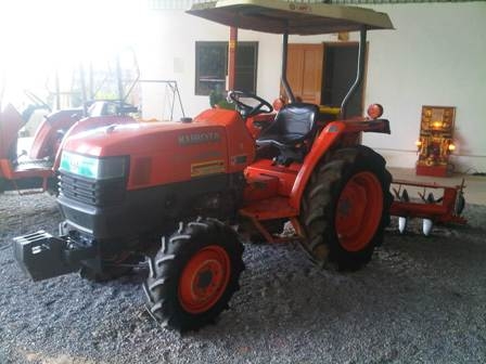 ขายรถไถ Kubota L 2808 (4WD)พร้อมผานหลัง