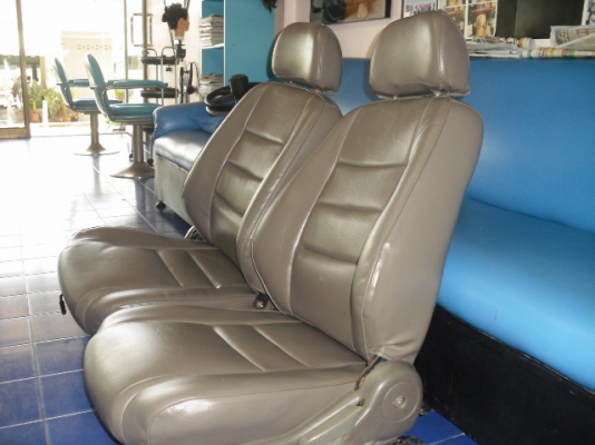 คุณวิโรจน์ซื้อแล้วครับ....เบาะมังกรทอง TFRหุ้มหนังแท้ตรงรุ่นมาใหม่ๆสภาพดีไม่มีตำหนิอุปกรณ์ที่จับ ราง ฝาครอบครบๆ