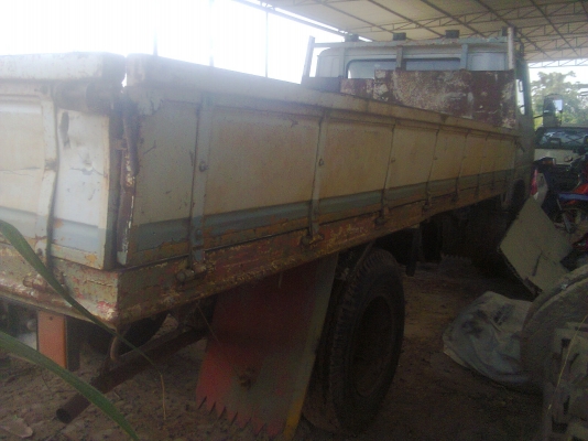 ขายหกล้อ กลาง มิตซู เครือง110แรงดีมากๆไม่หลวม รับประกันได้ครับ ยาว4.30เมตร รถใช้วิ่งงานทุกวัน รถสภาพดีมากๆ ทำสีใหม่หล่อเลยครับท่าน ราคาเบาๆ