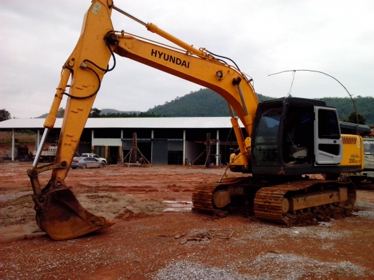 backhoe hyundai