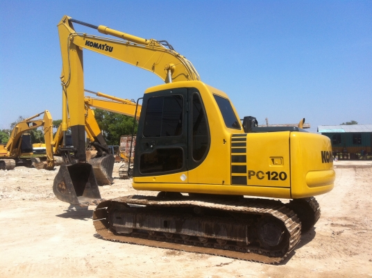 ขายรถแมคโครPC120-6 สภาพพร้อมใช้ ไฟฟ้าครบ สนใจติดต่อ บอย 085-156-2314