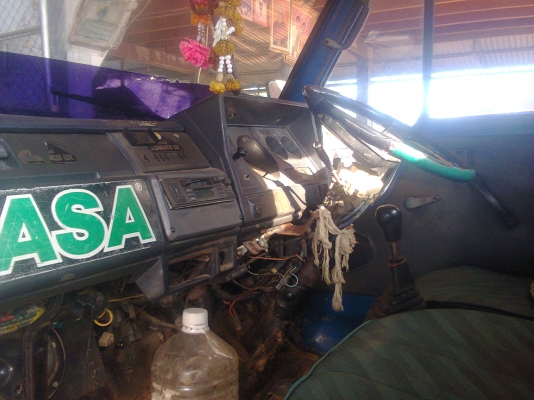 ขายหกล้อ TOYOTA เครือง 115 แรง มี 2 คัน กะบะสวยๆค็อกเหล็กยาว4.30เมตรเอกสารพร้อมโอน(คันระ260000บ)"ครับ