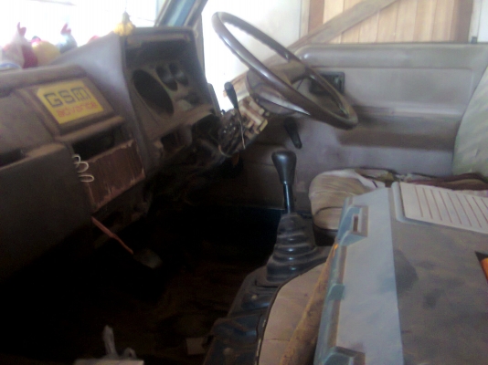 ขายหกล้อ TOYOTA เครือง 115 แรง มี 2 คัน กะบะสวยๆค็อกเหล็กยาว4.30เมตรเอกสารพร้อมโอน(คันระ260000บ)"ครับ