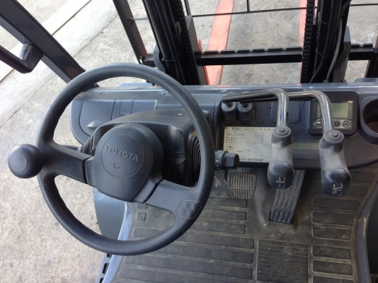 ขายรถยกโตโยต้า TOYOTA 02-8FD20 ขนาด 2 ตัน เครื่องดีเซล รถใหม่มือสอง 168 ชั่วโมง เกียร์ออโต้ (011) ขายรถยกโตโยต้า TOYOTA 02-8FD20 ขนาด 2 ตัน เครื่องดีเซล รถใหม่มือสอง 168 ชั่วโมง เกียร์ออโต้ (011)