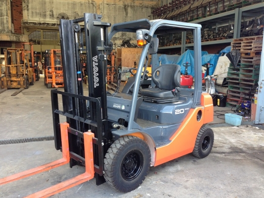 ขายรถยกโตโยต้า TOYOTA 02-8FD20 ขนาด 2 ตัน เครื่องดีเซล รถใหม่มือสอง 168 ชั่วโมง เกียร์ออโต้ (011) ขายรถยกโตโยต้า TOYOTA 02-8FD20 ขนาด 2 ตัน เครื่องดีเซล รถใหม่มือสอง 168 ชั่วโมง เกียร์ออโต้ (011)