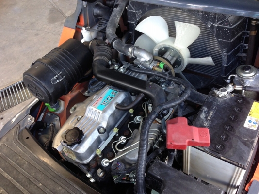 ขายรถยกโตโยต้า TOYOTA 02-8FD20 ขนาด 2 ตัน เครื่องดีเซล รถใหม่มือสอง 168 ชั่วโมง เกียร์ออโต้ (011) ขายรถยกโตโยต้า TOYOTA 02-8FD20 ขนาด 2 ตัน เครื่องดีเซล รถใหม่มือสอง 168 ชั่วโมง เกียร์ออโต้ (011)