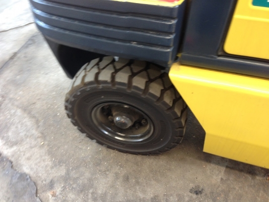 ขายรถยกโคมัตสุ KOMATSU FD25-11 ขนาด 2.5 ตัน เครื่องดีเซล (012) ขายรถยกโคมัตสุ KOMATSU FD25-11 ขนาด 2.5 ตัน เครื่องดีเซล (012)