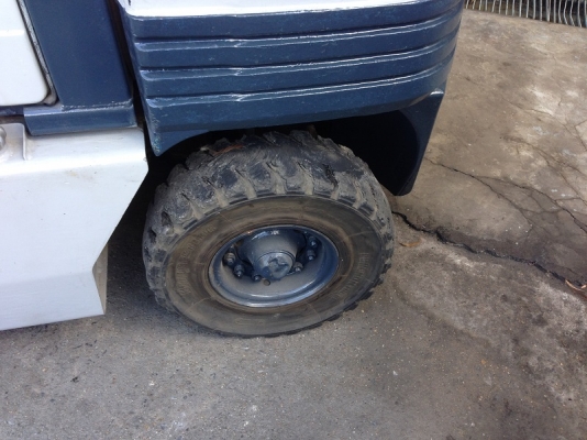 ขายรถยกโคมัตสุ KOMATSU FD25-11 ขนาด 2.5 ตัน เครื่องดีเซล เสาสูง 4 เมตร (013)