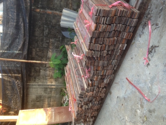 ไม้ปาเก้ไม้มะค่าสภาพไม้สวยๆครับเป็นไม้มะค่า  หน้า 4 นิ้ว  ขายเป็นตารางเมตรครับ