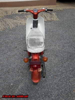 ขาย C70k2 เล่มทะเบียนเครื่องพอใช้อะไหร่เดมๆติดรถโครงไม่ผุรถพร้อมใช้ ขาย 9500 บาท