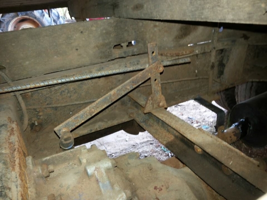 ขาย6ล้อราคาเบาๆ ISUZU TLD วางเครื่องCANTER 90HP D4ANK (ใบคุม) เครื่องแน่นแรงดี เกียร์สั้น(เกียร์สาย) ช่วงล่างเดิม คัสซีดี มีบวมข้างในบ้าง วางเหล็กเสริม บน-ล่างแข็งแรง ยางสวย6เส้น กระบะพื้นไม้คอกเหล็กสภาพสวย พื้นไม่ผุ ฝาทึบไม่ผุ สีสันดี