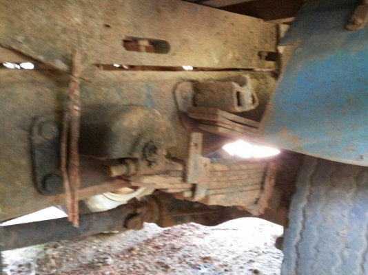 ขาย6ล้อราคาเบาๆ ISUZU TLD วางเครื่องCANTER 90HP D4ANK (ใบคุม) เครื่องแน่นแรงดี เกียร์สั้น(เกียร์สาย) ช่วงล่างเดิม คัสซีดี มีบวมข้างในบ้าง วางเหล็กเสริม บน-ล่างแข็งแรง ยางสวย6เส้น กระบะพื้นไม้คอกเหล็กสภาพสวย พื้นไม่ผุ ฝาทึบไม่ผุ สีสันดี