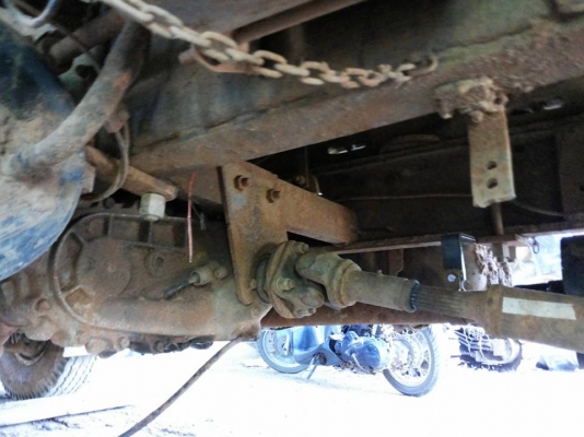 ขาย6ล้อราคาเบาๆ ISUZU TLD วางเครื่องCANTER 90HP D4ANK (ใบคุม) เครื่องแน่นแรงดี เกียร์สั้น(เกียร์สาย) ช่วงล่างเดิม คัสซีดี มีบวมข้างในบ้าง วางเหล็กเสริม บน-ล่างแข็งแรง ยางสวย6เส้น กระบะพื้นไม้คอกเหล็กสภาพสวย พื้นไม่ผุ ฝาทึบไม่ผุ สีสันดี