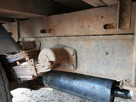 ขาย6ล้อราคาเบาๆ ISUZU TLD วางเครื่องCANTER 90HP D4ANK (ใบคุม) เครื่องแน่นแรงดี เกียร์สั้น(เกียร์สาย) ช่วงล่างเดิม คัสซีดี มีบวมข้างในบ้าง วางเหล็กเสริม บน-ล่างแข็งแรง ยางสวย6เส้น กระบะพื้นไม้คอกเหล็กสภาพสวย พื้นไม่ผุ ฝาทึบไม่ผุ สีสันดี