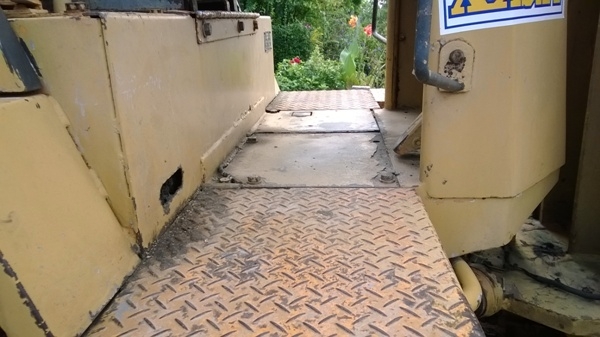 รถตักล้อยาง ยี่ห้อ KOMATSU รุ่น 507 รถตักล้อยาง ยี่ห้อ KOMATSU รุ่น 507