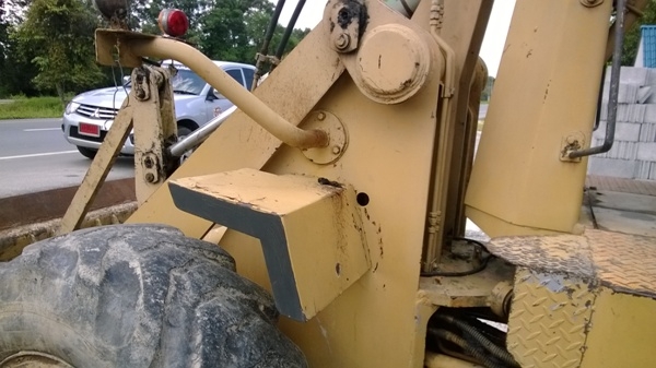 รถตักล้อยาง ยี่ห้อ KOMATSU รุ่น 507 รถตักล้อยาง ยี่ห้อ KOMATSU รุ่น 507