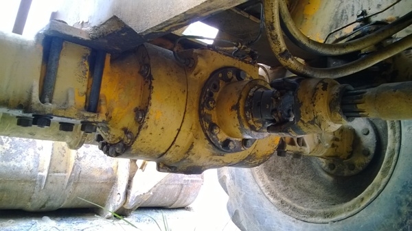 รถตักล้อยาง ยี่ห้อ KOMATSU รุ่น 507 รถตักล้อยาง ยี่ห้อ KOMATSU รุ่น 507