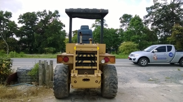 รถตักล้อยาง ยี่ห้อ KOMATSU รุ่น 507 รถตักล้อยาง ยี่ห้อ KOMATSU รุ่น 507