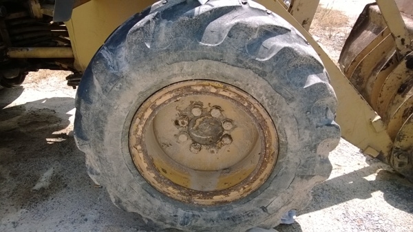 รถตักล้อยาง ยี่ห้อ KOMATSU รุ่น 507 รถตักล้อยาง ยี่ห้อ KOMATSU รุ่น 507